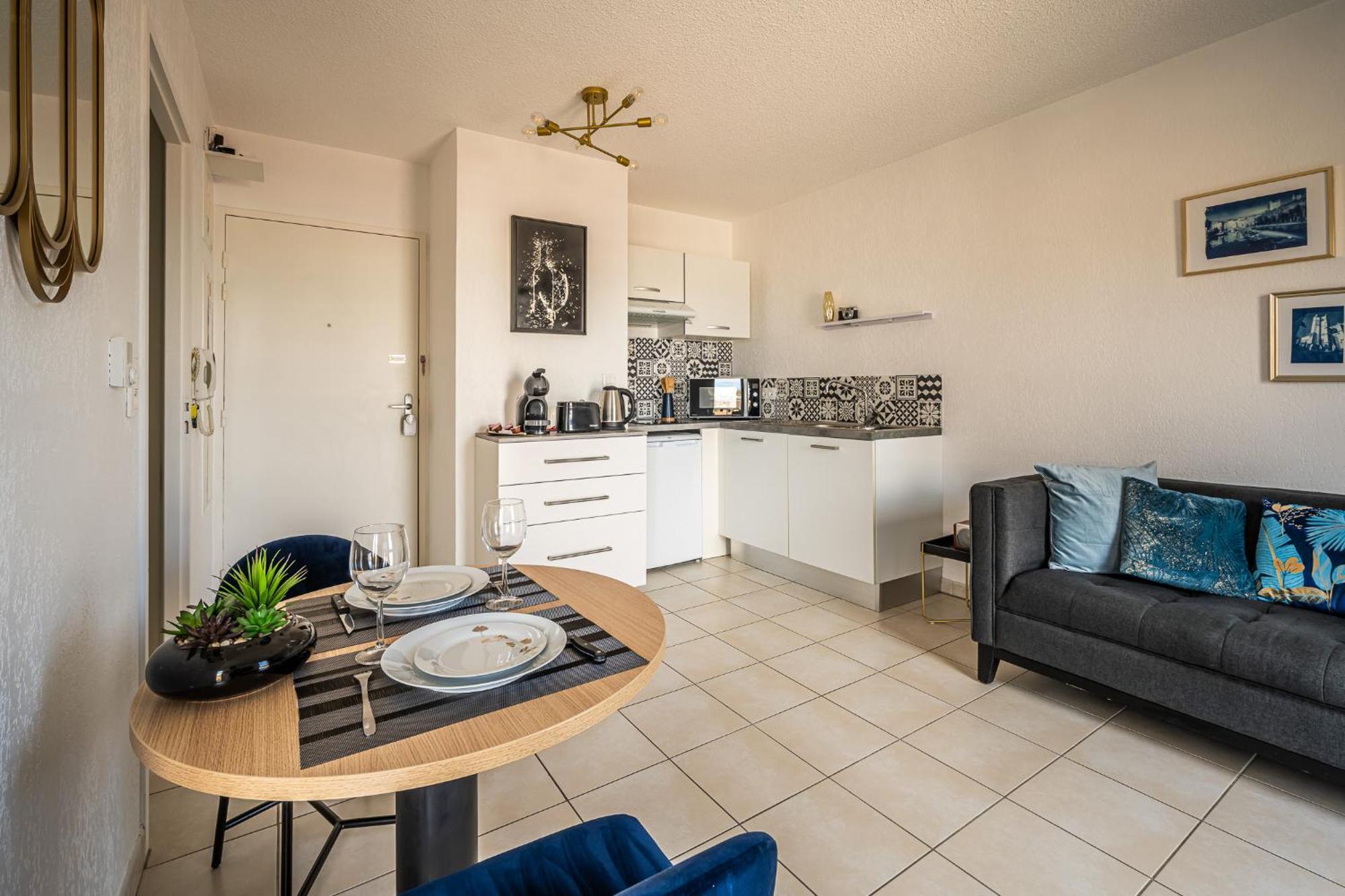 Appartement "Cote Canal", Terrasse , Climatisation , Parking Prive Narbonne Extérieur photo